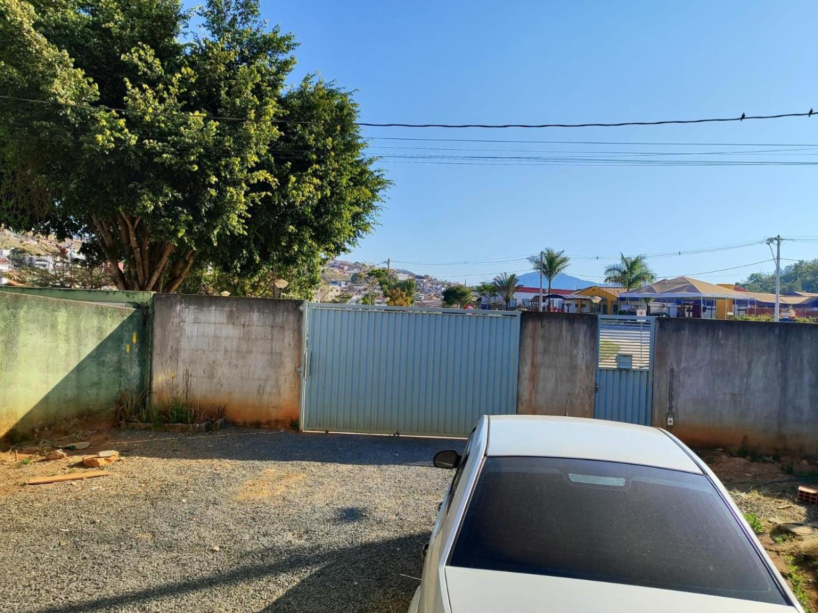 Casa Espacosa Em Frente A Pracinha Capitólio エクステリア 写真